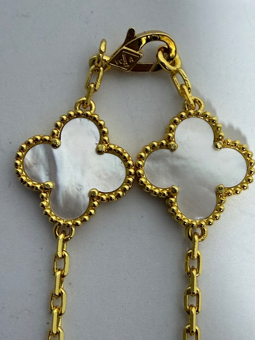 Van Cleef & Arpels 18k Yellow Gold and Mother-of-Pearl Alhambra Bracelet - 3