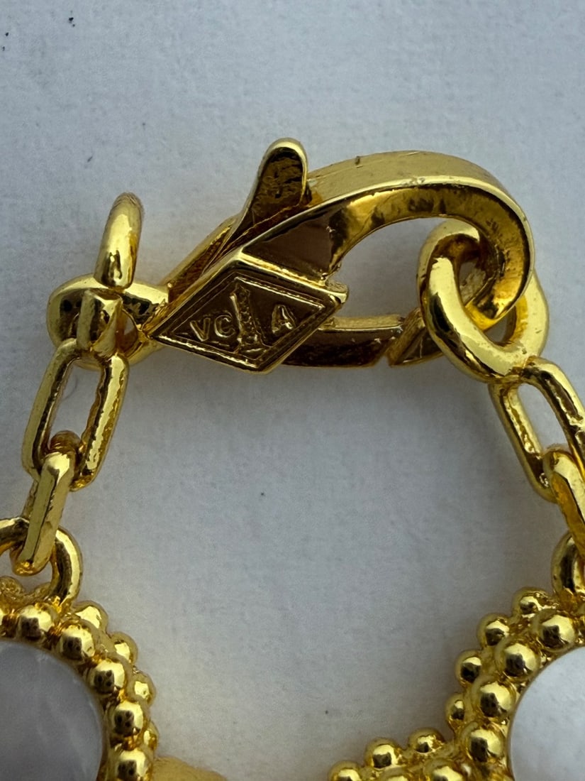 Van Cleef & Arpels 18k Yellow Gold and Mother-of-Pearl Alhambra Bracelet - 5