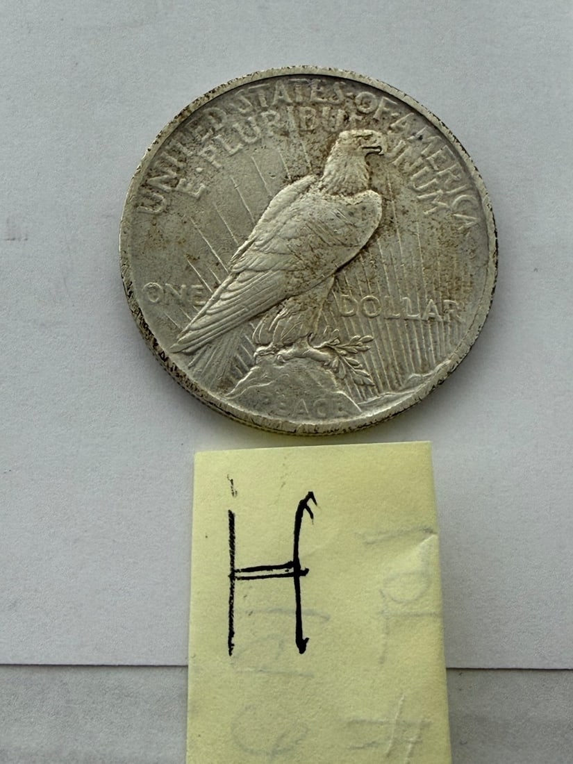 1922 Peace Silver Dollar United States Coin - 3