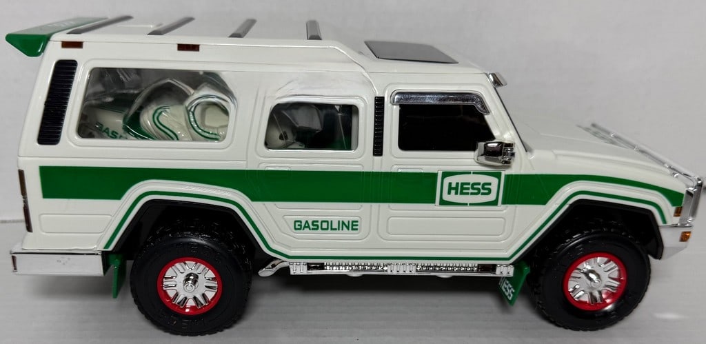 2004 Hess 40th Anniversary Sport Utility Vehicle and Motorcycles Toy - 5