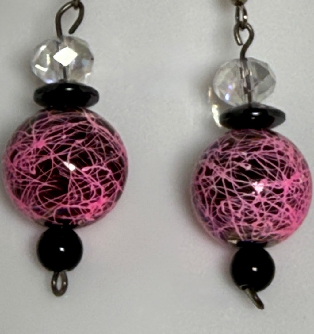 Pink and Black Beaded Dangle Earrings - 2
