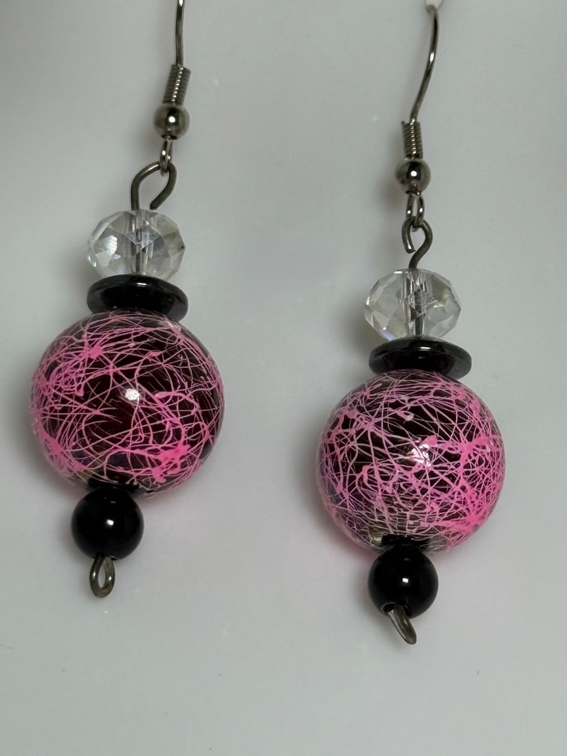 Pink and Black Beaded Dangle Earrings - 3