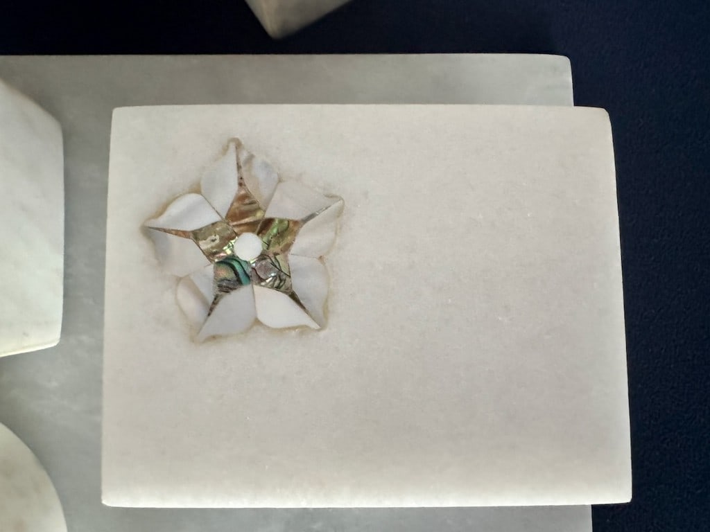 Five-Piece White Marble Bathroom Vanity Set with Mother-of-Pearl Inlay. - 6
