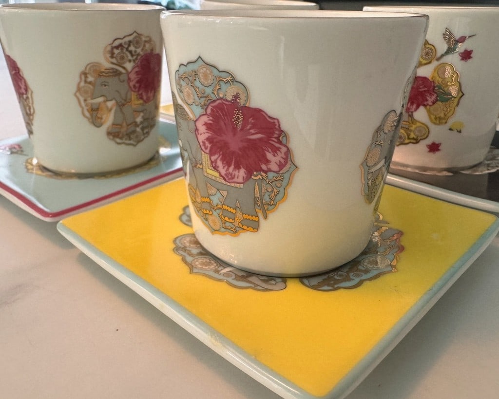 Set of Four Good Earth Serendib Fine Bone China With 24 Carat Gold - 3