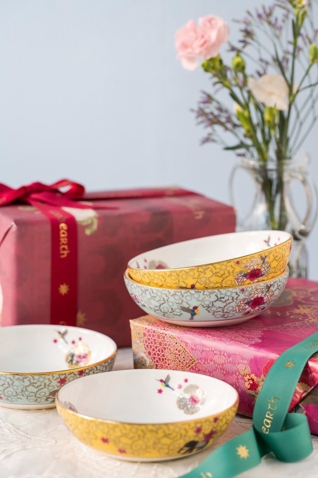Set of Four Bowls Fine Bone China Accented With 24 Carat Gold by Good Earth - 2