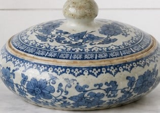 Chinese Blue and White Glazed Pottery Covered Jar - 3