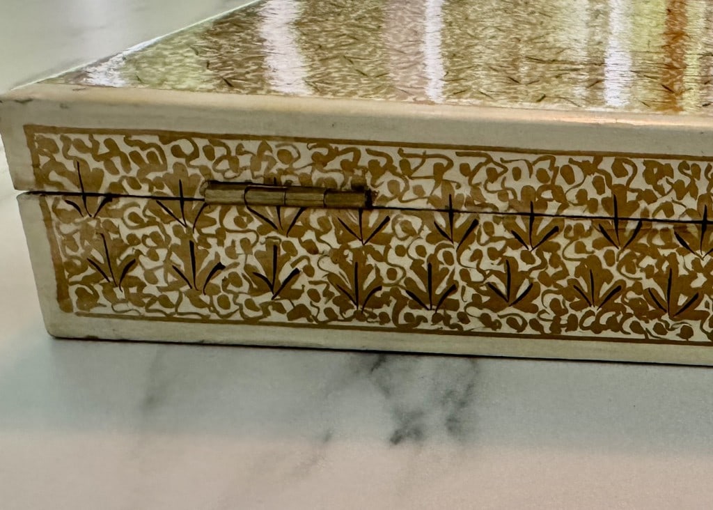Kashmiri Papier-Mache Decorative Box Kashmir, India, Late 20th Century Hand-painted and Lacquered... - 10