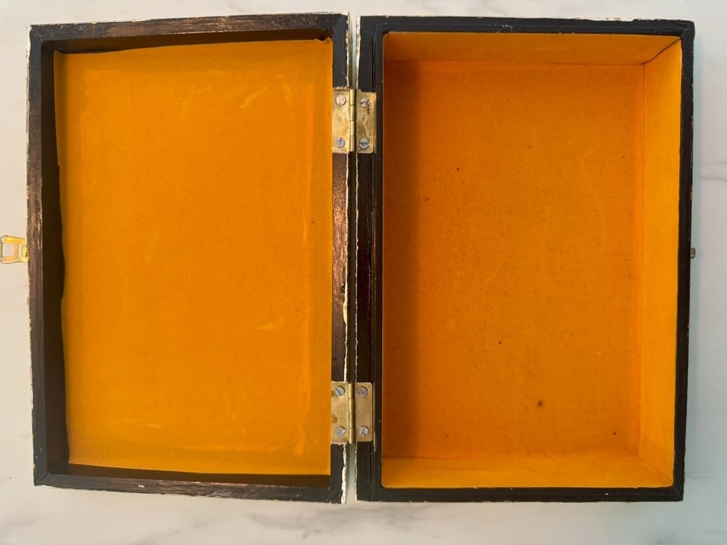 Kashmiri Papier-Mache Decorative Box Kashmir, India, Late 20th Century Hand-painted and Lacquered... - 13