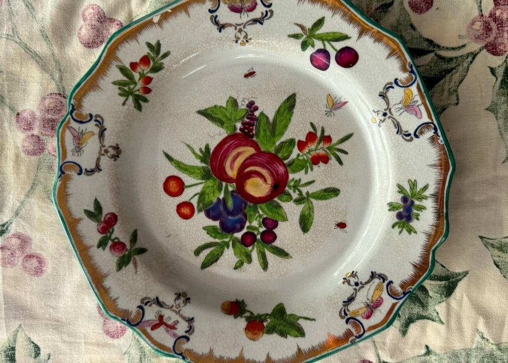 Duke of Gloucester Pattern Dinner Plates Vista Alegre, Portugal, for Mottahedeh, 20th Century Gla... - 2
