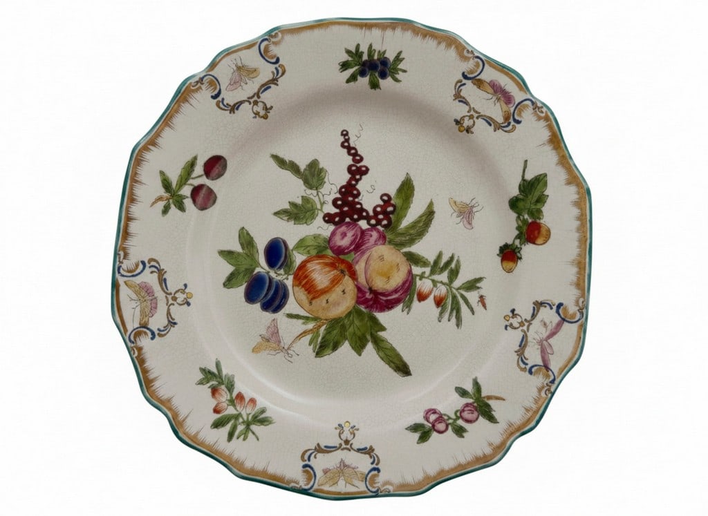 Duke of Gloucester Pattern Dinner Plates Vista Alegre, Portugal, for Mottahedeh, 20th Century Gla...: Duke of Gloucester pattern dinner plates produced by Vista Alegre, Portugal, for Mottahedeh, faithfully reproducing one of the most celebrated English dinner services of the late 18th century. The