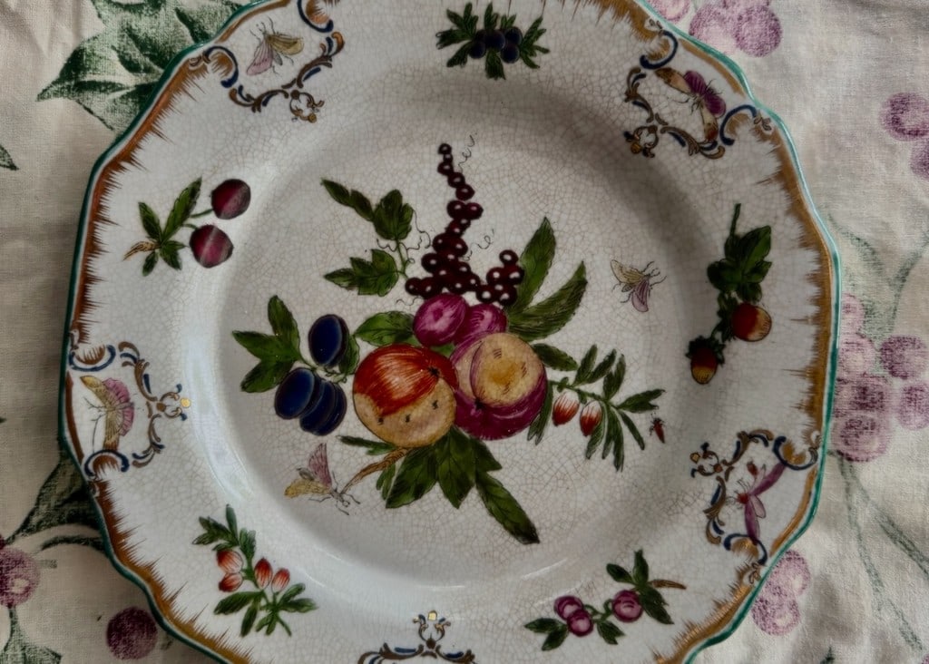 Duke of Gloucester Pattern Dinner Plates Vista Alegre, Portugal, for Mottahedeh, 20th Century Gla... - 2