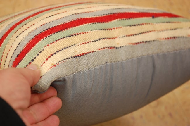 Hand-Made Pillow Cushion Rug 1'6" x 1' 8" - 3