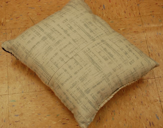 Hand-Made Pillow Cushion Rug 1'6" x 1' 8" - 4