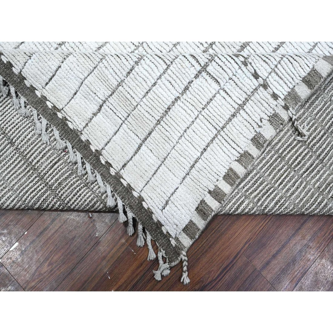 Ivory Hand Knotted Moroccan Weave Geometric Oversized Oriental Rug - 6