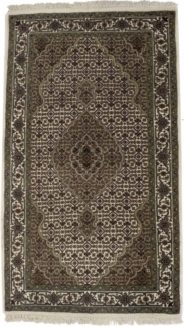 Cream Floral Geometric 3X5 Tabriz Fish Mahi Oriental Rug: Title: Cream Floral Geometric 3X5 Tabriz Fish Mahi Oriental Rug Description:Hand Knotted 3X5 cream oriental rug made with vegetable dyes (fine wool pile and cotton foundation), superior knot count,