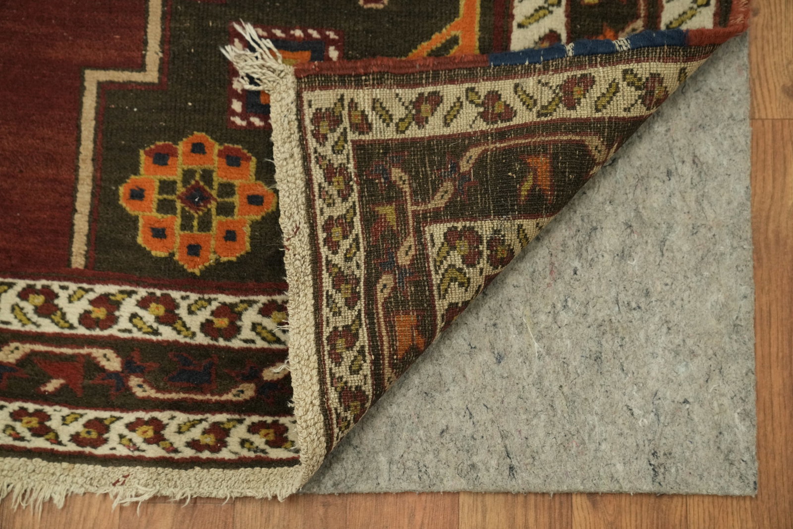 Bakhtiari Persian Wool Rug 4x7 - 6