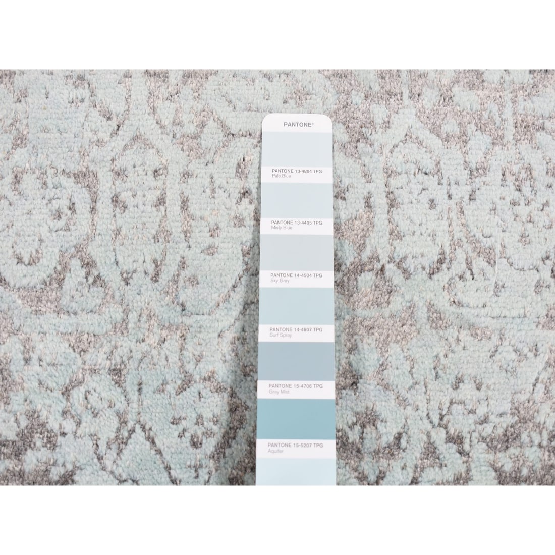 Chetwode Green, Persian Design, Hand Knotted, Wool and Silk Runner Rug - 3