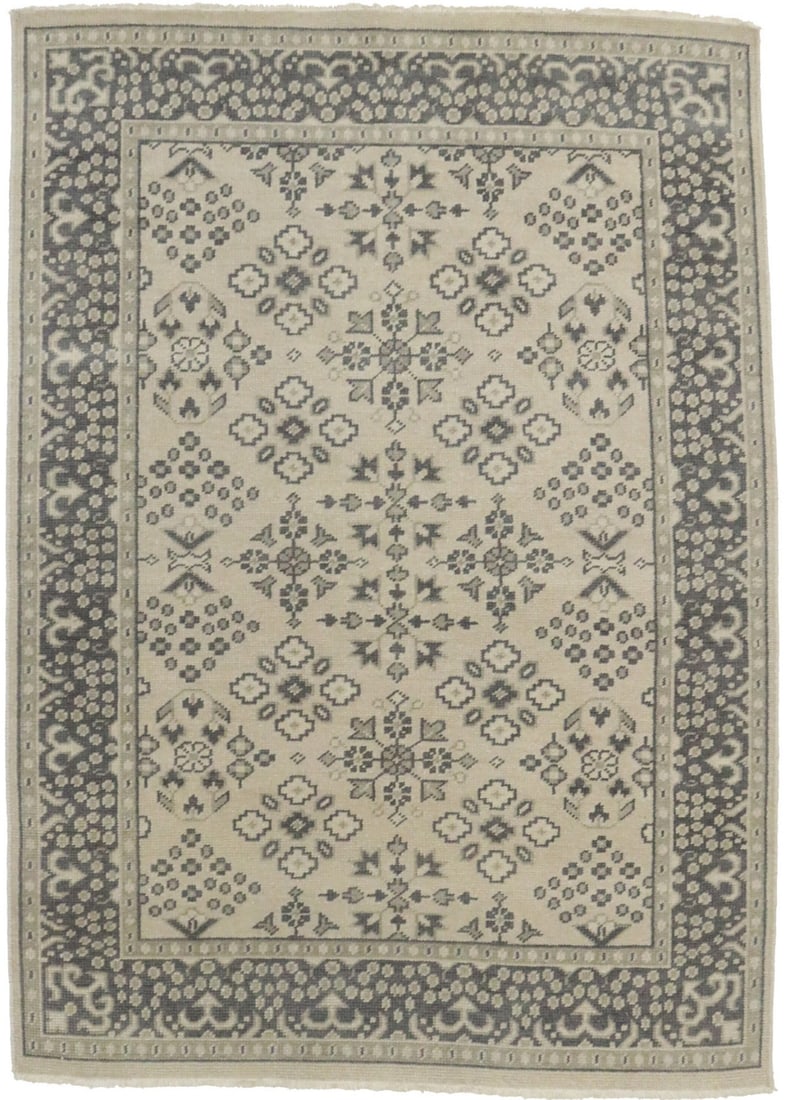 Floral Transitional 5X7 Oriental Rug: Title: Floral Transitional 5X7 Oriental Rug Description:Hand Knotted 5X7 beige rug made with natural dyes (fine wool pile and cotton foundation), superior knot count, and appealing ancient designs.