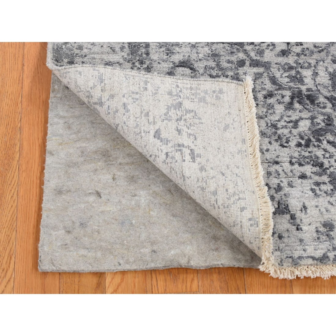 Carbon Gray Persian Design Wool and Silk Hand Knotted Oriental Rug - 2