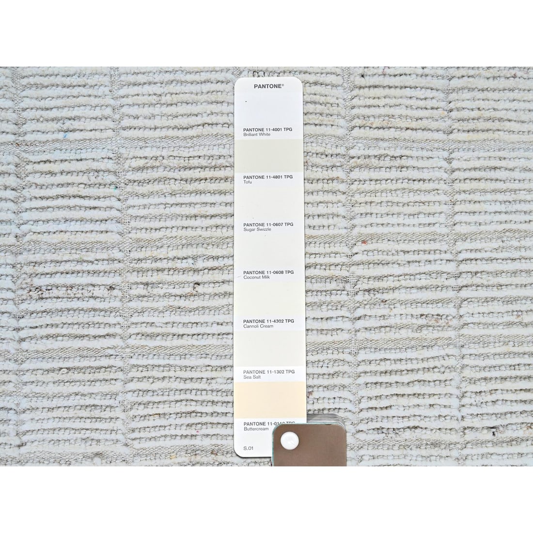 Ivory Moroccan Weave with Grid Design 100% Wool Hand Knotted Rug - 4