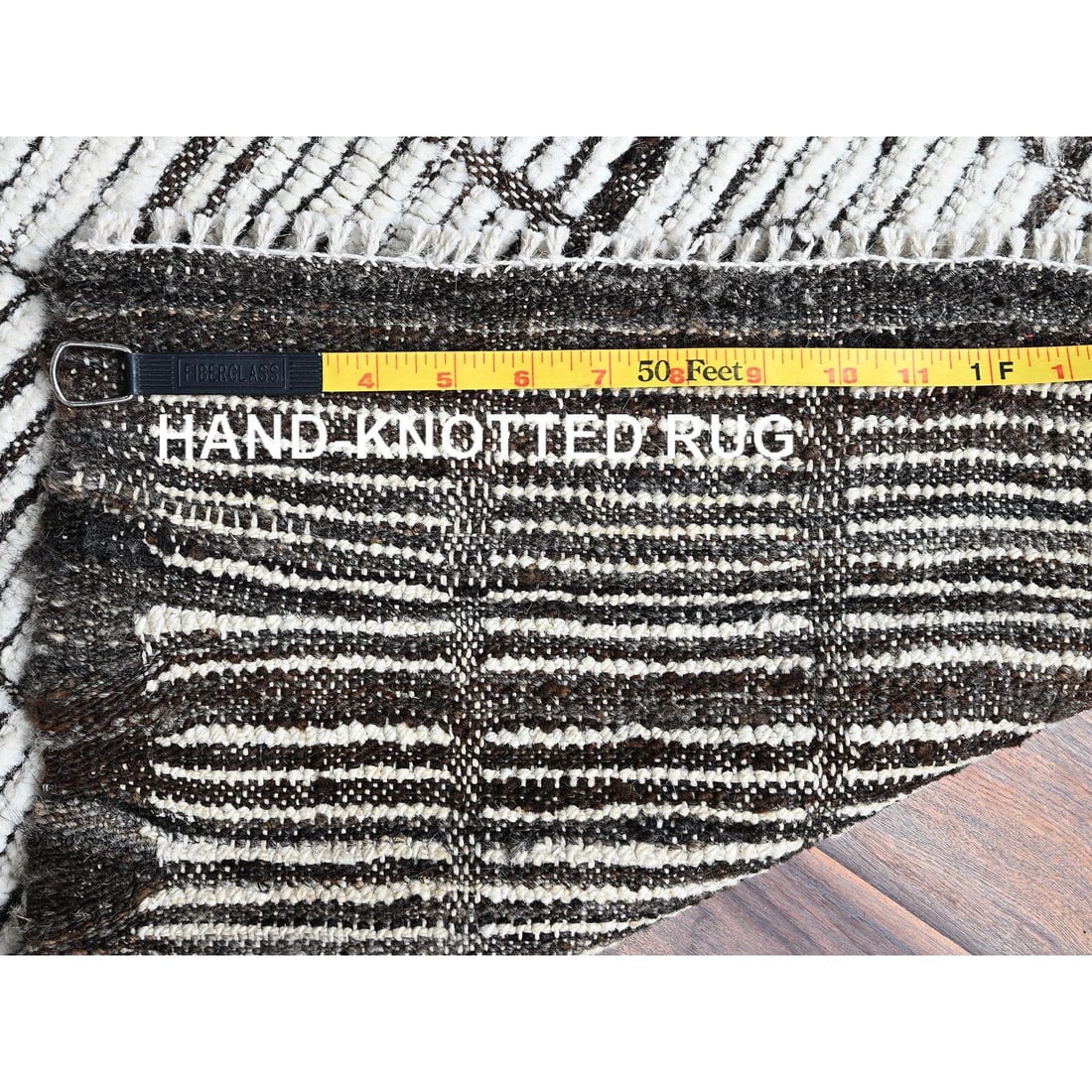 White Moroccan Weave with Box Design Hand Knotted Pure Wool Sample Rug - 7