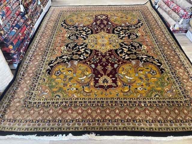 Fine Indo Persian Farrahan Rug-5384: Title:Fine Indo Persian Farrahan Rug-5384 Description:Gorgeous Indo-Persian Farrahan rug, from india, size 8 ft by 10 ft, circa 2000,excellent condition with all original ends and edges.