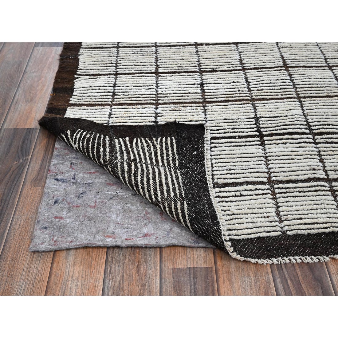 Vista White Moroccan Weave with Box Design Hand Knotted Pure Wool Rug - 4