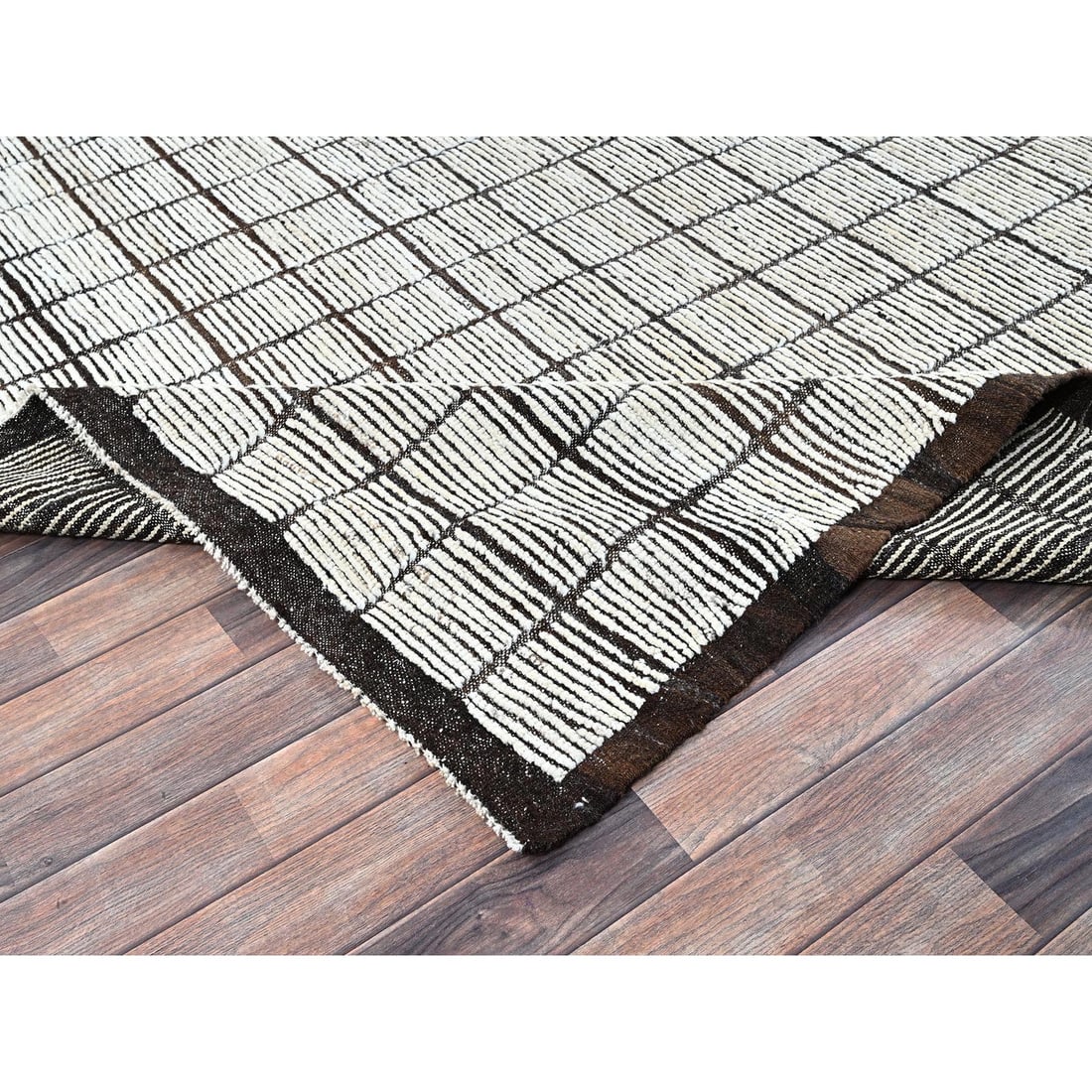 Vista White Moroccan Weave with Box Design Hand Knotted Pure Wool Rug - 6