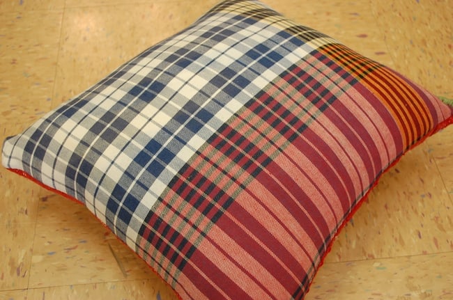 Hand-Made Pillow Cushion Rug 1'6" x 1' 8" - 3