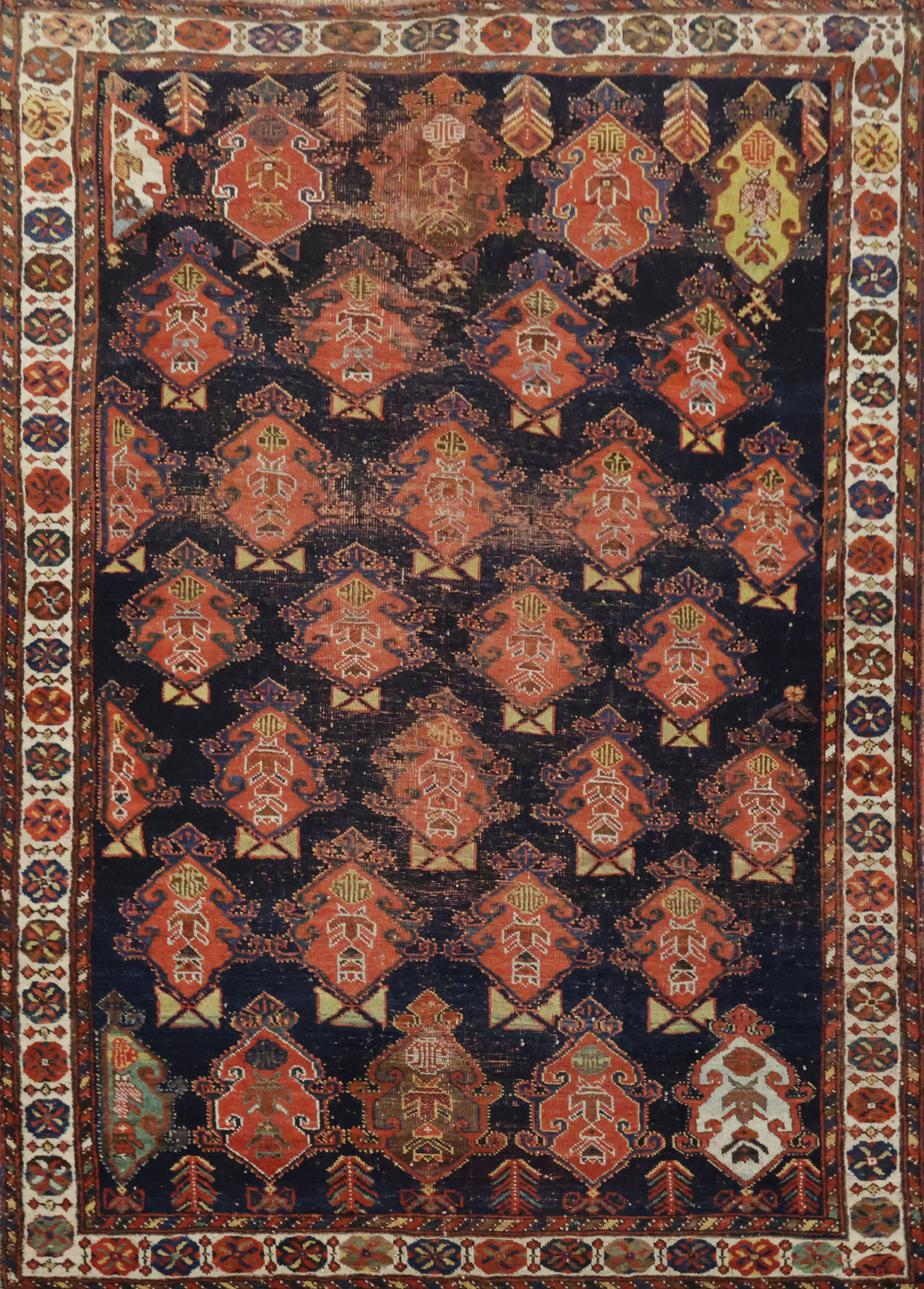 Pre-1900 Antque Bakhtiari Persian Wool Rug 5x7: Title:Pre-1900 Antque Bakhtiari Persian Wool Rug 5x7 Description:A Beautiful Genuine Iran ( Persia ) Bakhtiari rug is Hand Knotted by skillful weavers in Iran ( Persia ) with 100% Wool Material. This