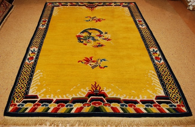 CHINESE BEIJING RUG 6x8.2: Title: CHINESE BEIJING RUG 6x8.2 Description:SEMI ANTIQUE ROOM SIZE ART DECO RARE CHINESE BEIJING RUG with exact and rare size of 6' x 8' 2".Wonderful Chinese floral vase field design pattern over