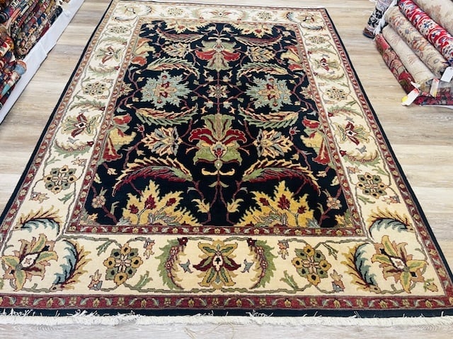 Indo- persian oriental Rug-5383: Title:Indo- persian oriental Rug-5383 Description:Beautiful Indo Persian Tabriz designrug, from India, size 6 ft by 8 ft. 10 inches, circa 2000 in excellent condition with all original ends and edges.
