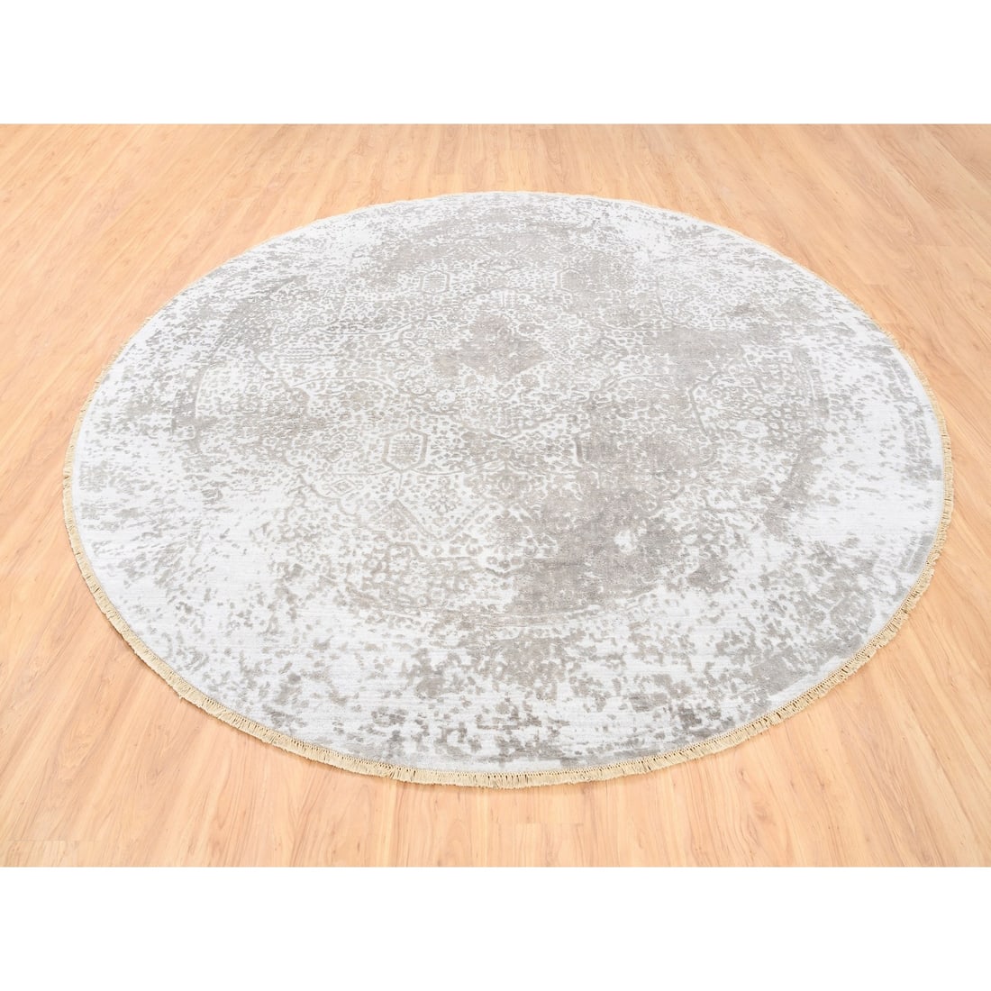 Round Grey Broken Persian Design Wool And Pure Silk Hand Knotted Rug - 3