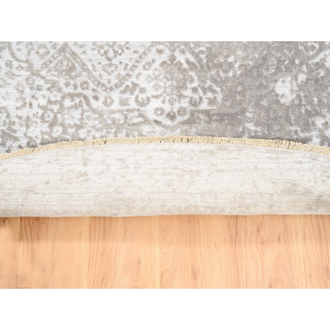 Round Grey Broken Persian Design Wool And Pure Silk Hand Knotted Rug - 5