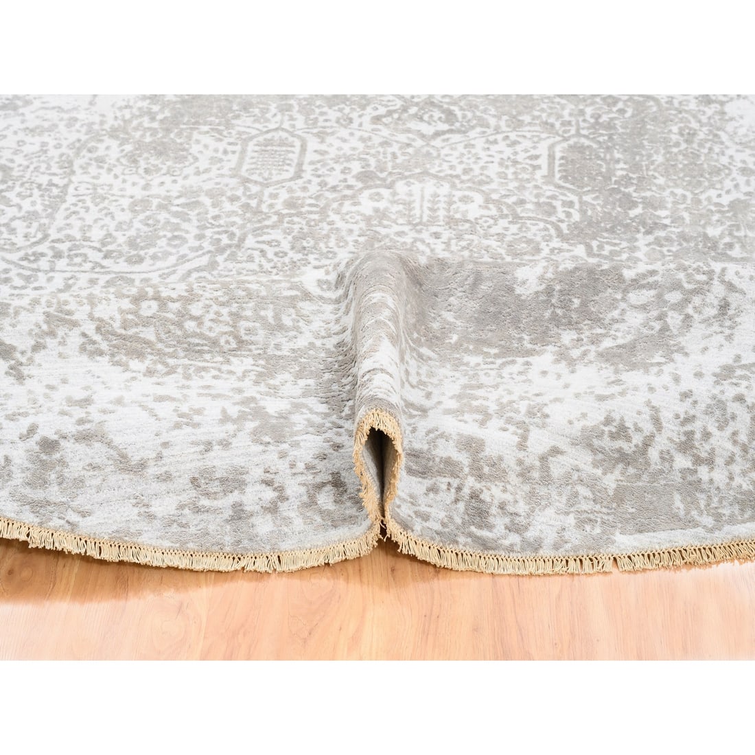 Round Grey Broken Persian Design Wool And Pure Silk Hand Knotted Rug - 6