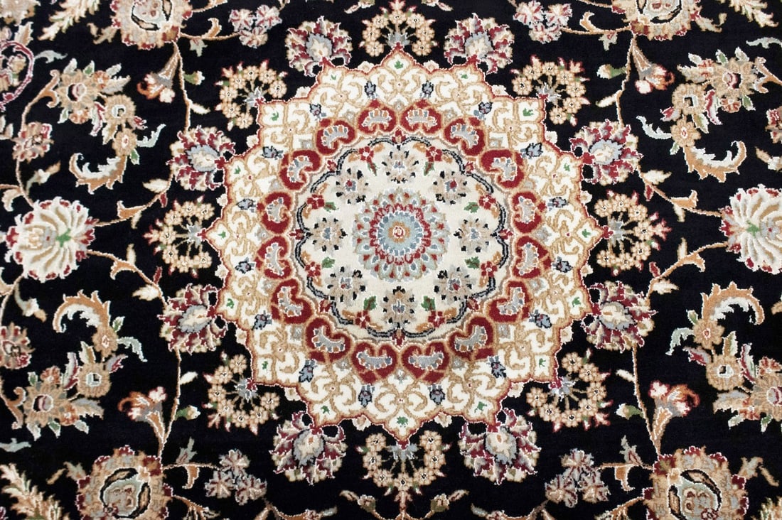 Black Classic Floral 8X8 Indo-Nain Oriental Square Rug - 8