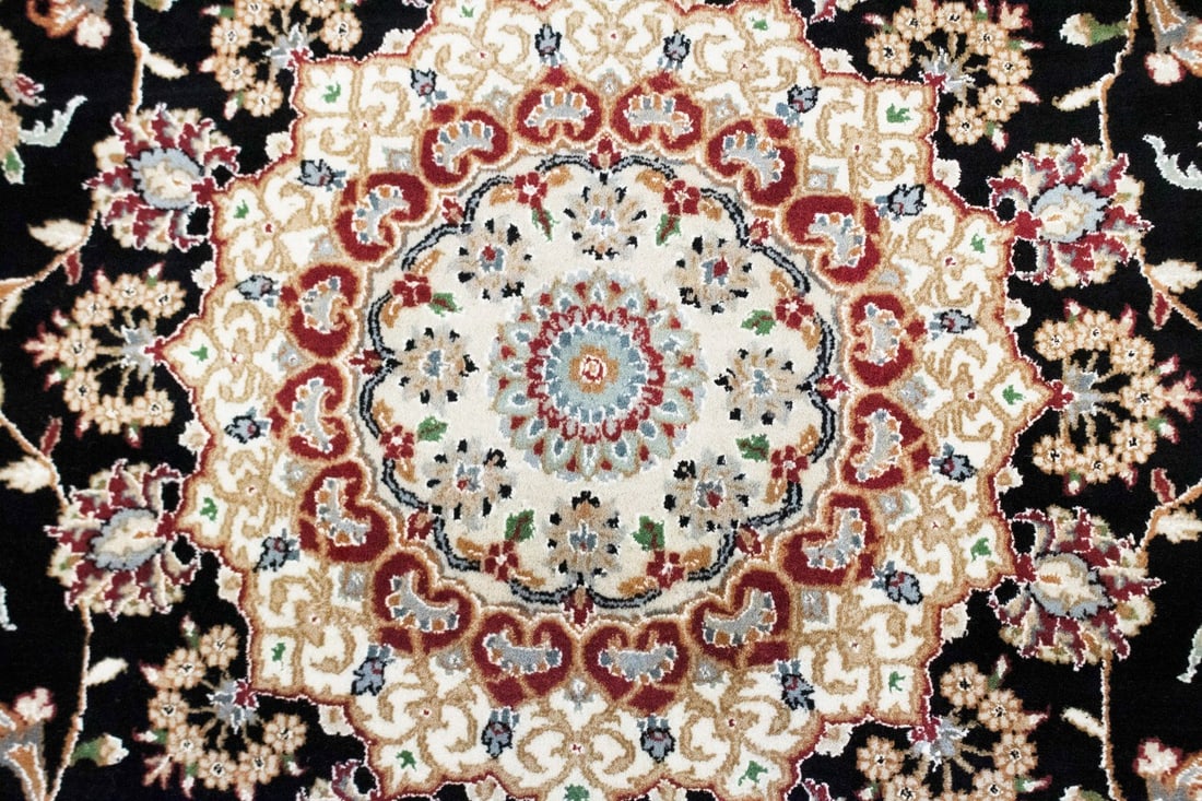 Black Classic Floral 8X8 Indo-Nain Oriental Square Rug - 9