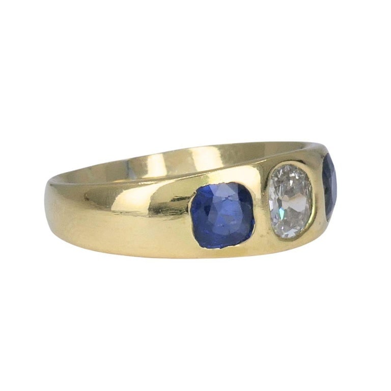 Vintage 18k Gold Sapphire Diamond Gypsy Three Stone Ring, Mid 20th Century - 3