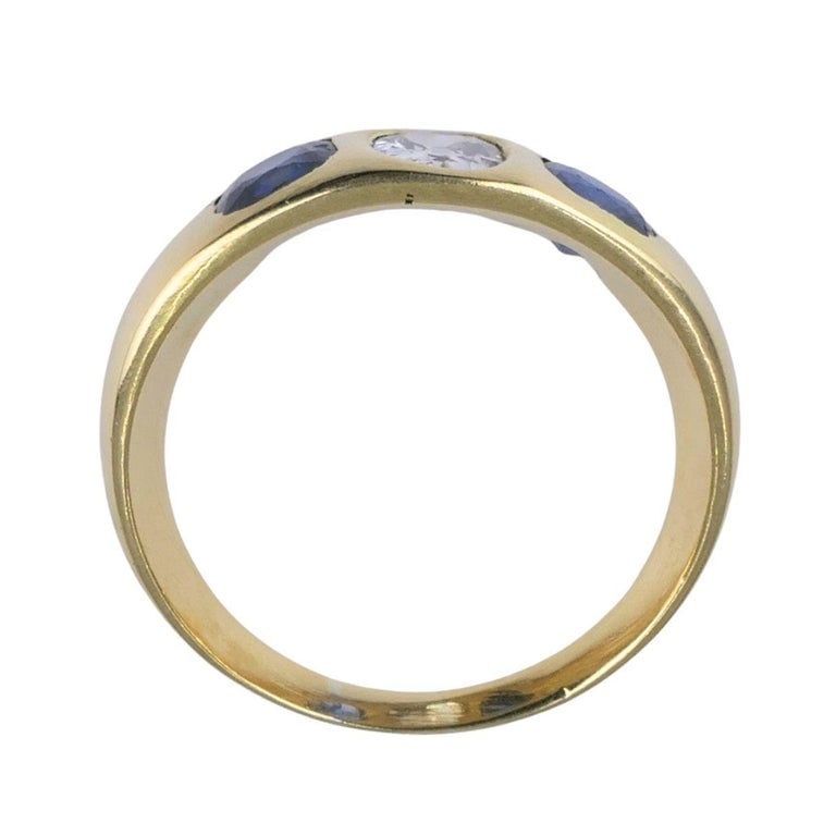 Vintage 18k Gold Sapphire Diamond Gypsy Three Stone Ring, Mid 20th Century - 8