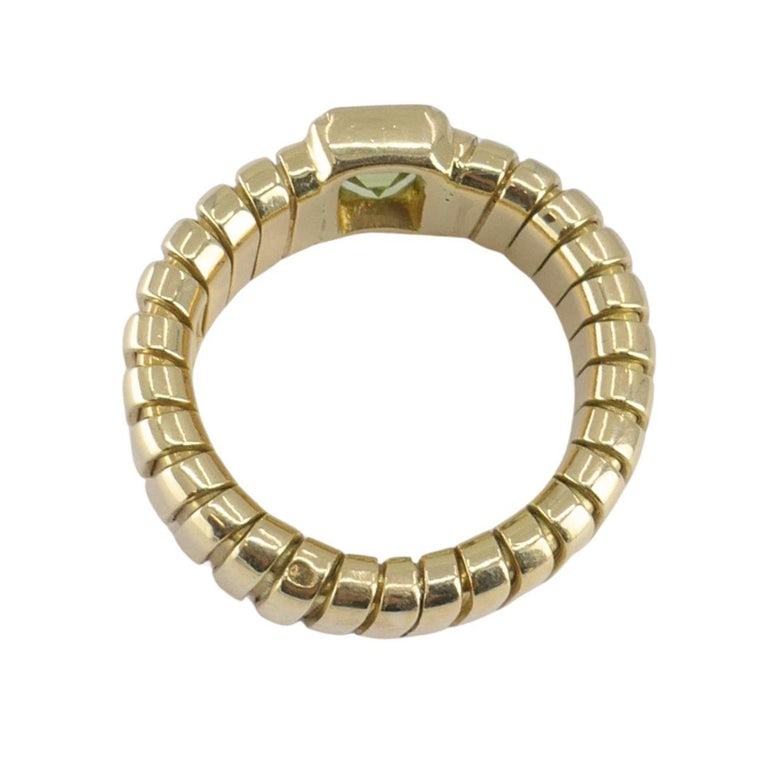 Vintage Bvlgari 18k Gold Tubogas Peridot Ring, circa 1990s - 9