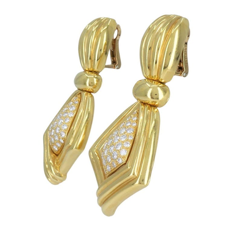 Vintage Boucheron Paris 18k Gold Diamond Ribbed Drop Earrings, Circa 1980s - 6