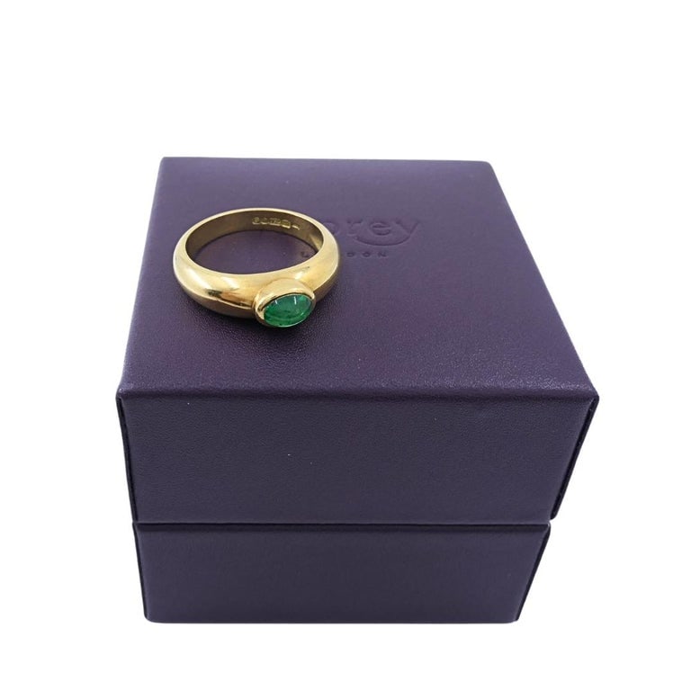Asprey London 18k Gold Oval Cabochon Emerald Ring - 11
