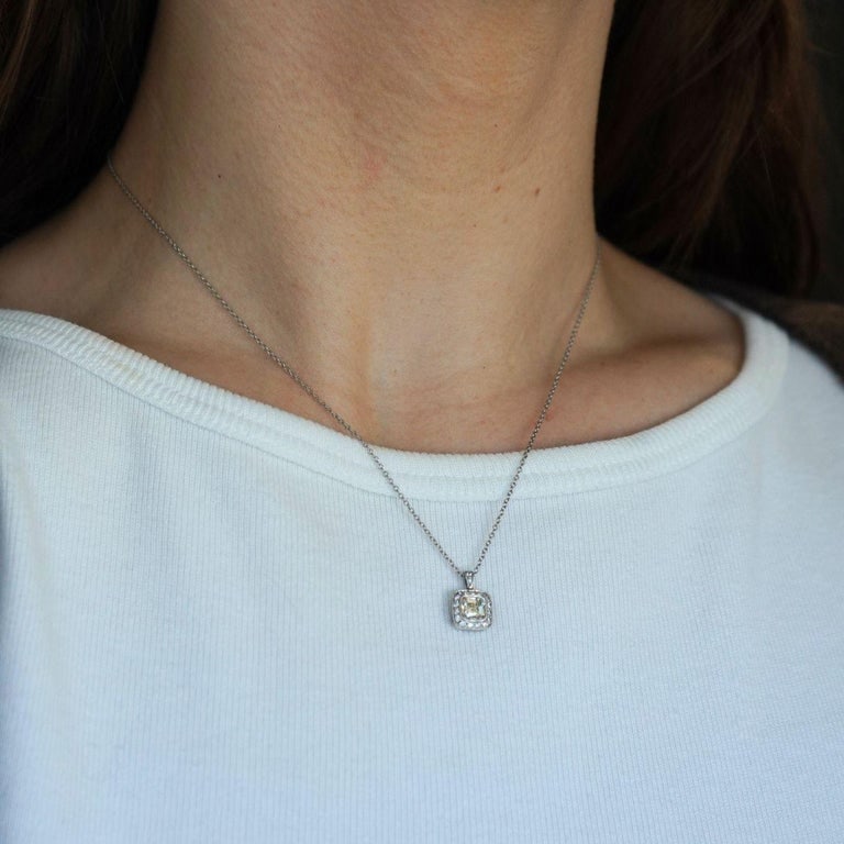 Tiffany & Co. Legacy Platinum Diamond Pendant Necklace, Circa 2000s - 2