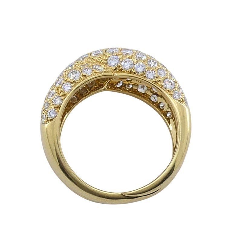 Van Cleef & Arpels 18k Gold PavÃ© Diamond BombÃ© Crossover Ring - 10