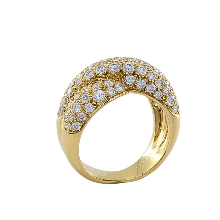 Van Cleef & Arpels 18k Gold PavÃ© Diamond BombÃ© Crossover Ring - 5