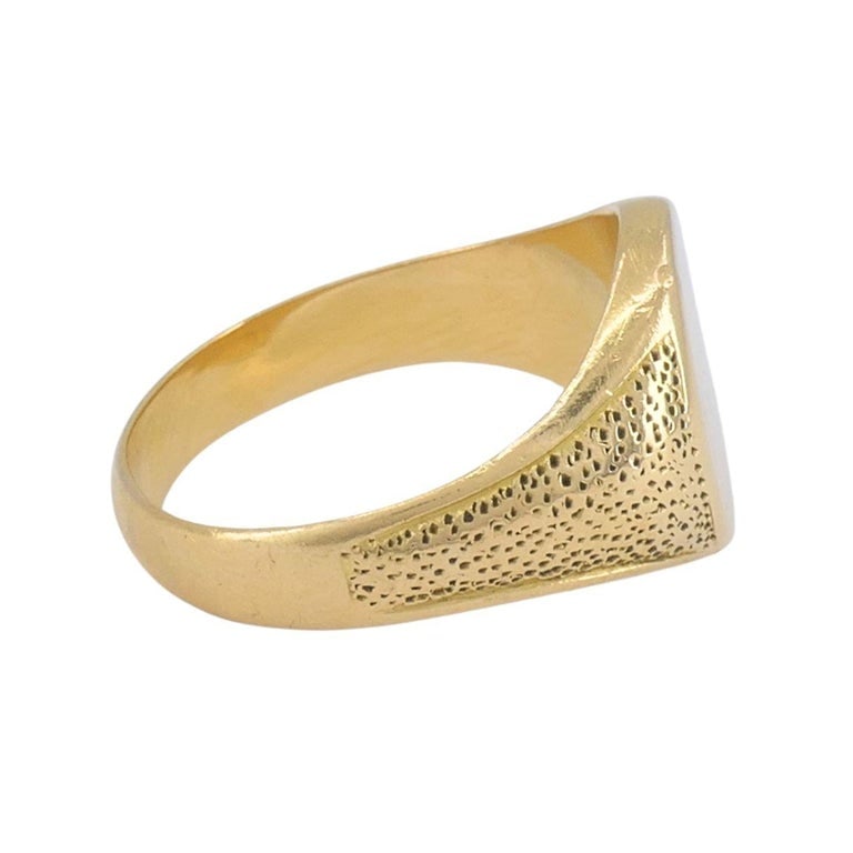 Vintage 18k Gold Un-engraved Signet Ring - 5