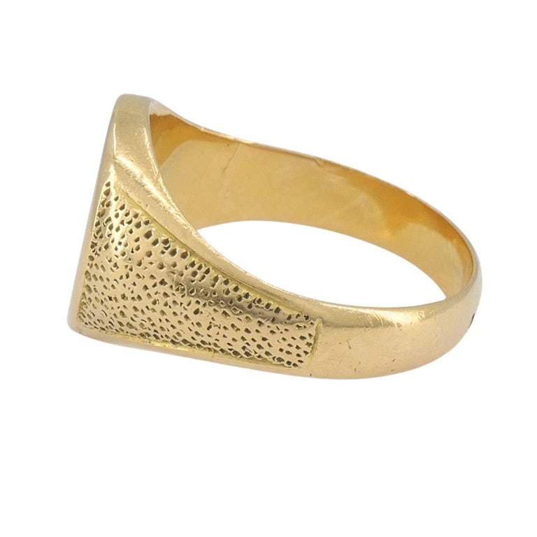 Vintage 18k Gold Un-engraved Signet Ring - 7