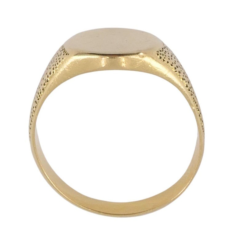 Vintage 18k Gold Un-engraved Signet Ring - 9