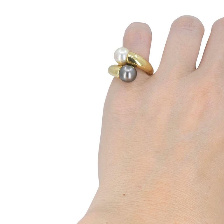Vintage Cartier Toi et Moi 18k Gold Pearl Bypass Ring - 2