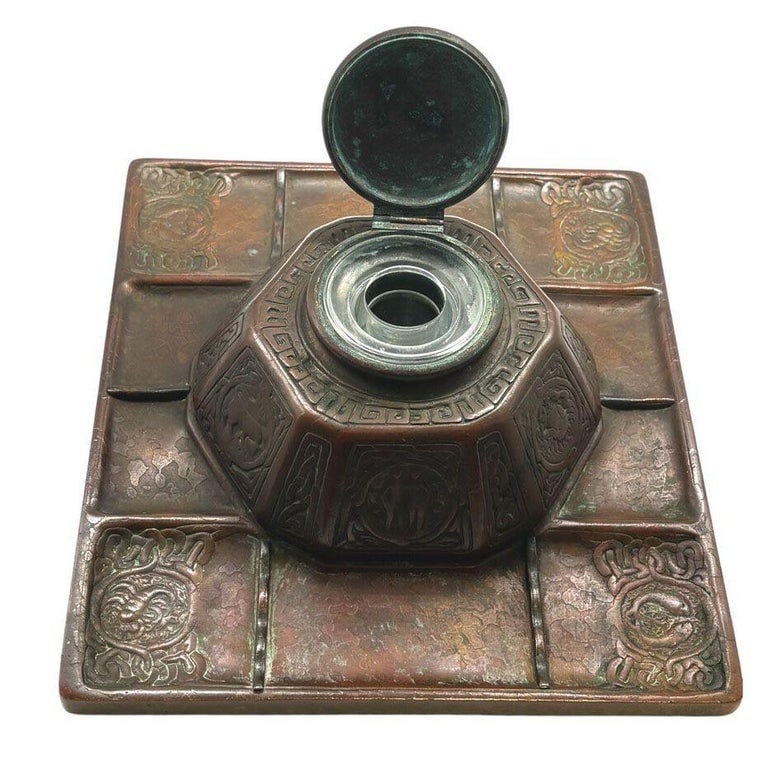 Art Nouveau Tiffany Studios Bronze "Zodiac" Pattern Inkwell on Tray #1078 - 3